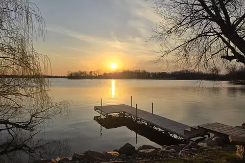 5669 Hugo Rd, White Bear Lake, MN 55110