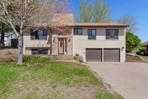 437 Nichols Ct, Saint Peter, MN 56082