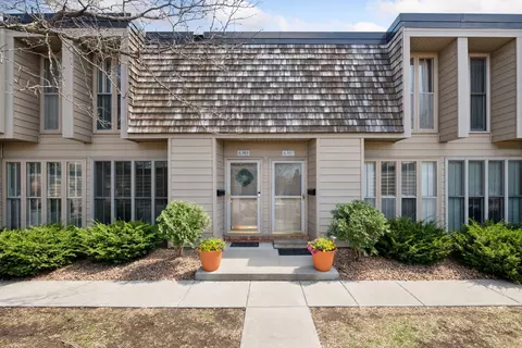 6305 Barrie Rd, Edina, MN 55435