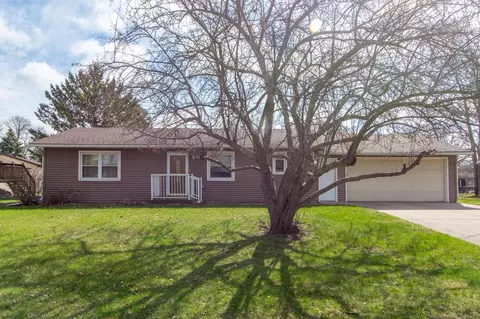603 7th St SW, Little Falls, MN 56345