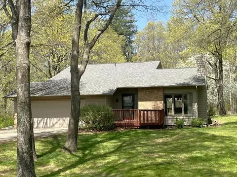 8390 Red Pine Cir, Baxter, MN 56425