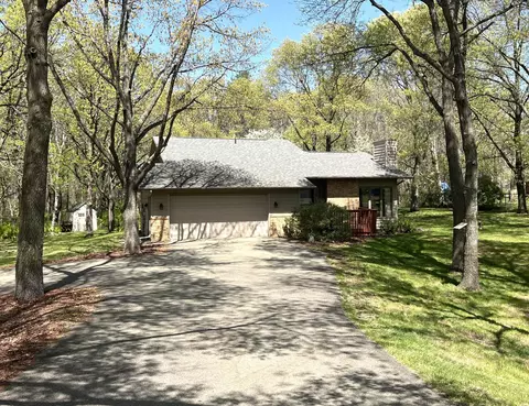 8390 Red Pine Cir, Baxter, MN 56425 photo 2