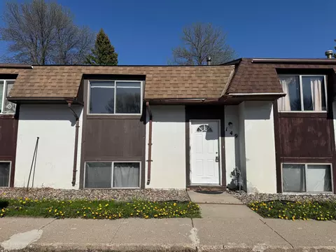 149 22nd St NW, Owatonna, MN 55060