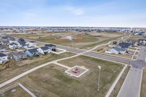 7245 Eagle Pointe Dr S, Fargo, ND 58104 photo 33