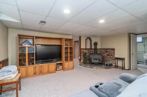 899 Eagle Ave, Reynolds, ND 58275 photo 27