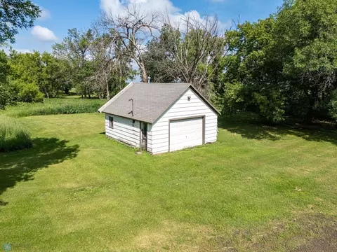 899 Eagle Ave, Reynolds, ND 58275 photo 43