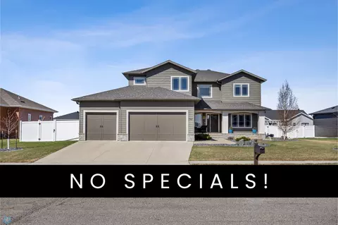 7387 Eagle Pointe Dr S, Fargo, ND 58104