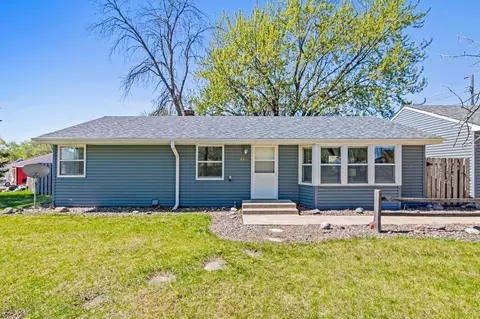 3831 Mcknight Rd N, White Bear Lake, MN 55110