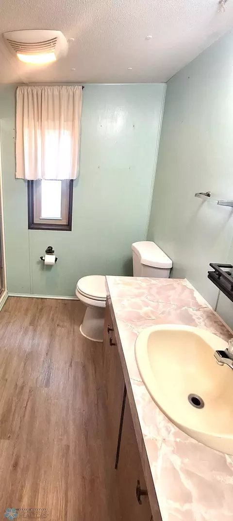 Bath - 102 2nd St N, Fairmount, ND 58030 photo 3 of 4