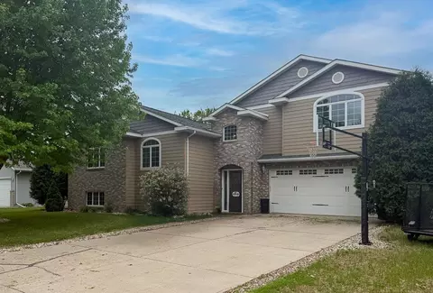 1405 Cumberland Rd, Marshall, MN 56258