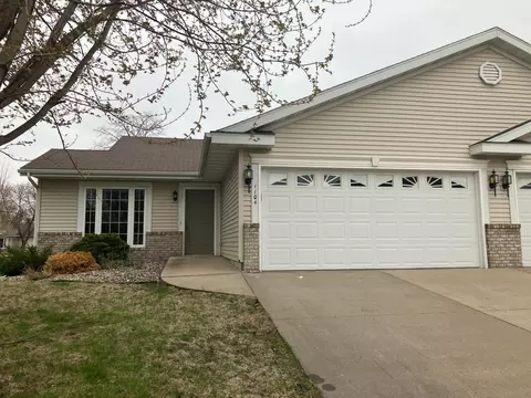 1104 NE 2nd St NE, Waseca, MN 56093