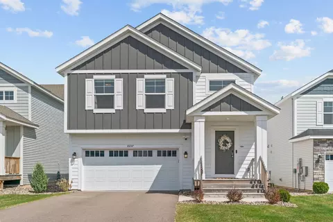10257 Greenway Cir S, Cottage Grove, MN 55016