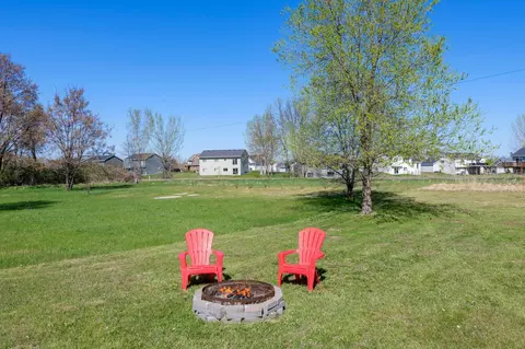 Exterior - 775 Taft Loop S, Cambridge, MN 55008 photo 6 of 9