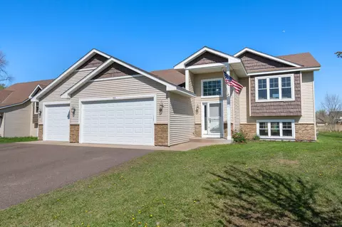 775 Taft Loop S, Cambridge, MN 55008