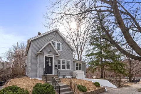 472 Hall Ave, Saint Paul, MN 55107