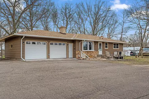 10276 221st Ave NW, Elk River, MN 55330