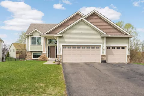 5080 159th St N, Hugo, MN 55038