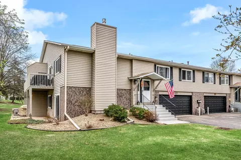3903 Gershwin Ave N, Oakdale, MN 55128
