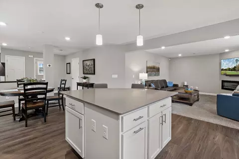 2166 Island Ct, Lino Lakes, MN 55038