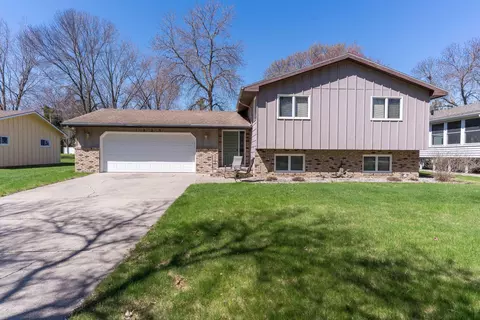 1223 N Concord St, Fergus Falls, MN 56537