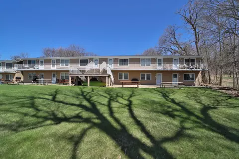 18091 Earle Brown Dr #E 10, Garrison, MN 56450