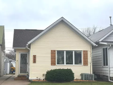 665 E Sanborn St, Winona, MN 55987