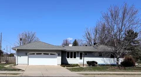 8748 Columbus Ave S, Bloomington, MN 55420
