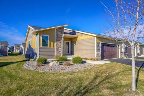 10889 Retreat Ln, Woodbury, MN 55129