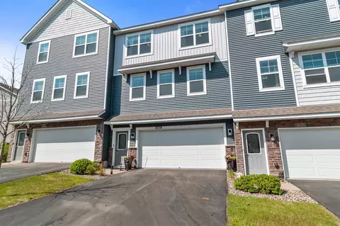 8758 Granite Ln, Woodbury, MN 55129