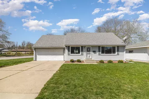 968 Shumway St S, Shakopee, MN 55379