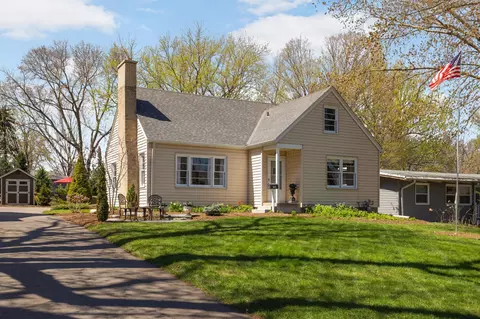 750 Pleasant St, Excelsior, MN 55331