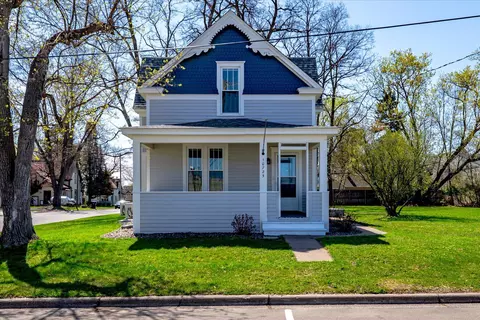 10725 Railroad Ave, Chisago City, MN 55013