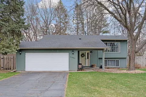 11221 Partridge St NW, Coon Rapids, MN 55433