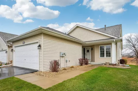 17340 Deerfield Dr SE, Prior Lake, MN 55372