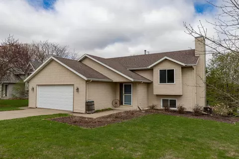 3559 Arbor Dr NW, Rochester, MN 55901