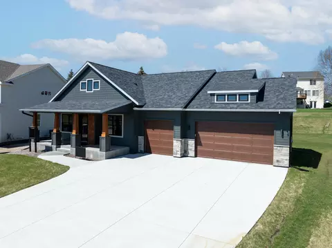 4945 Noble Dr NW, Rochester, MN 55901