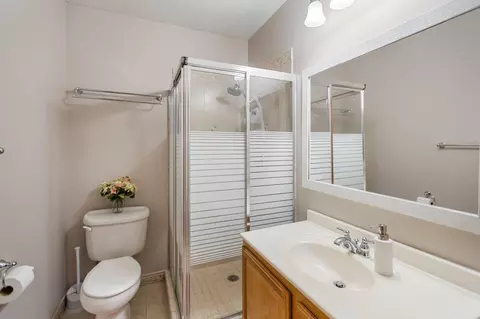 Bath - 2606 Hulett Ct, Faribault, MN 55021 photo 3 of 4