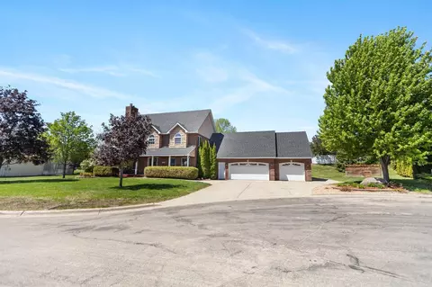 Exterior - 2606 Hulett Ct, Faribault, MN 55021 photo 11 of 13