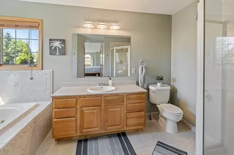 Bath - 2606 Hulett Ct, Faribault, MN 55021 photo 1 of 4