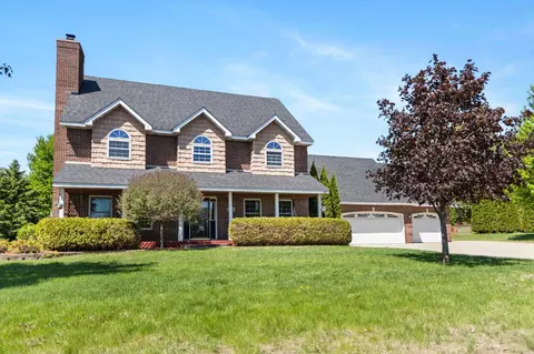 Exterior - 2606 Hulett Ct, Faribault, MN 55021 photo 2 of 13