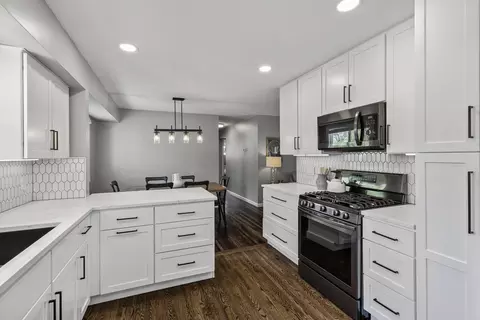 Kitchen - 10709 Abbott Ave S, Bloomington, MN 55431 photo 2 of 3