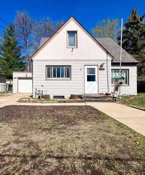 Exterior - 1007 6th St N, Saint Cloud, MN 56303 photo 2 of 10
