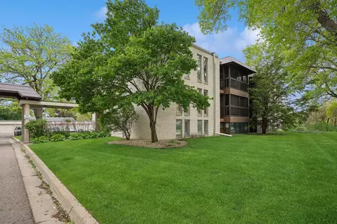 6315 York Ave S #203, Edina, MN 55435
