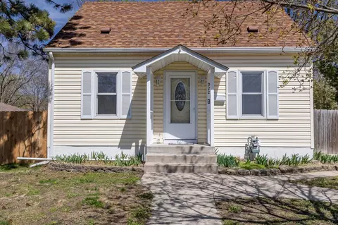 922 53rd Ave N, Brooklyn Center, MN 55430
