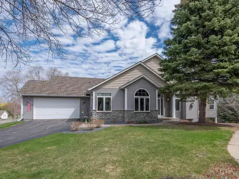 14517 Hunters Ln, Savage, MN 55378