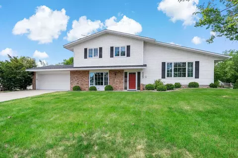 7302 Imperial Ave S, Cottage Grove, MN 55016