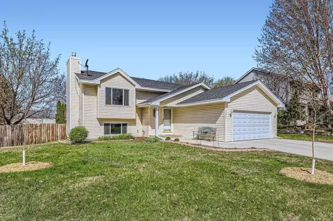 13920 Xerxes Ave S, Burnsville, MN 55337