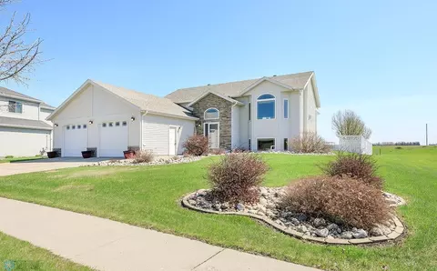 503 Martins Ave N, Casselton, ND 58012