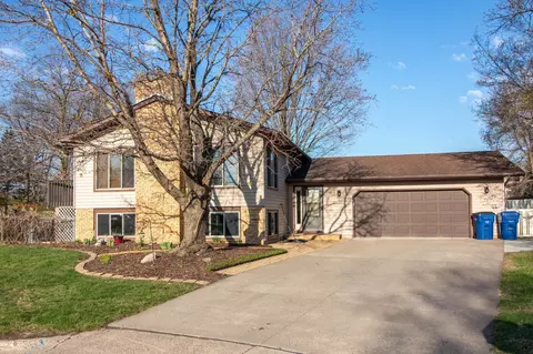 Exterior - 2933 Monroe Pl, Saint Cloud, MN 56303 photo 2 of 8