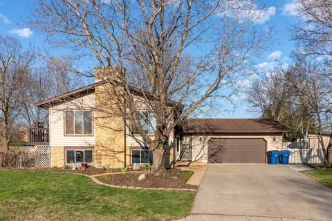 2933 Monroe Pl, Saint Cloud, MN 56303